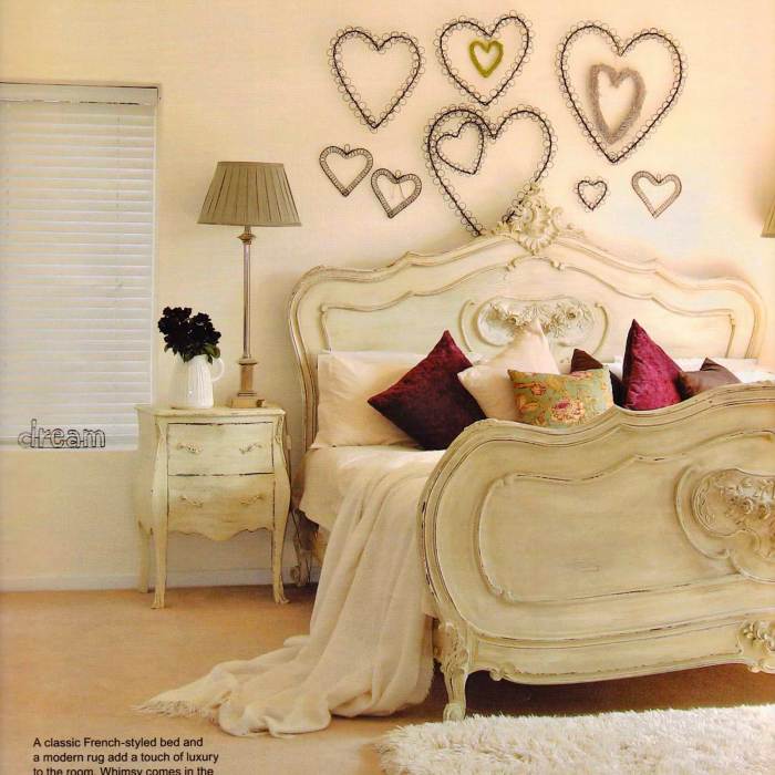 Romantic ideas bedroom bed wall decor bedrooms beautiful room heart behind decoholic hearts love cute decorating vintage beds cuarto diy