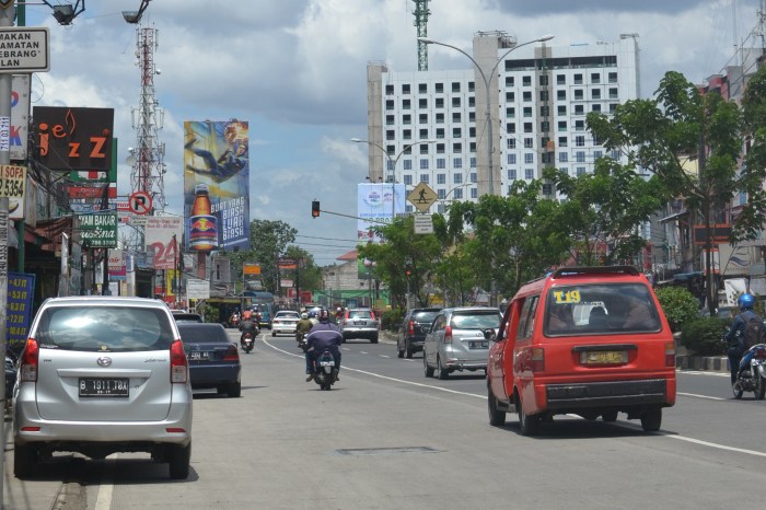 Rute road trip anti-mainstream di Indonesia