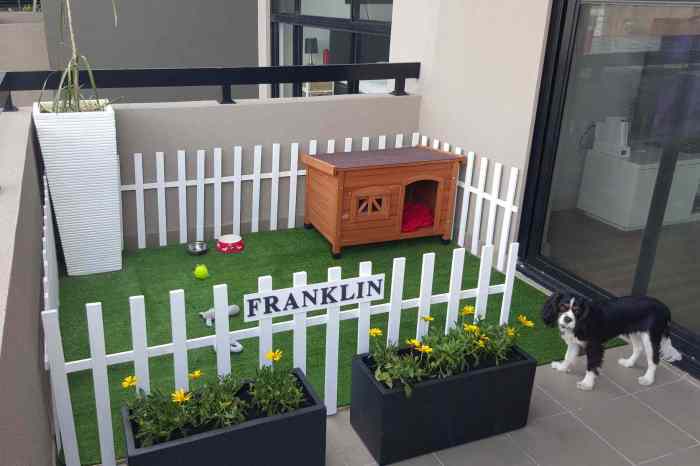 Inspirasi taman mini di balkon apartemen